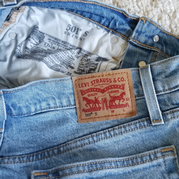 Levi's straight leg mom jeans - Picture 3 of 4